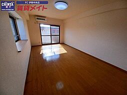 近鉄山田線 宮町駅 徒歩10分の賃貸マンション 3階1Kのリビング/ダイニング