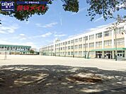 伊勢市立小俣小学校 1283m
