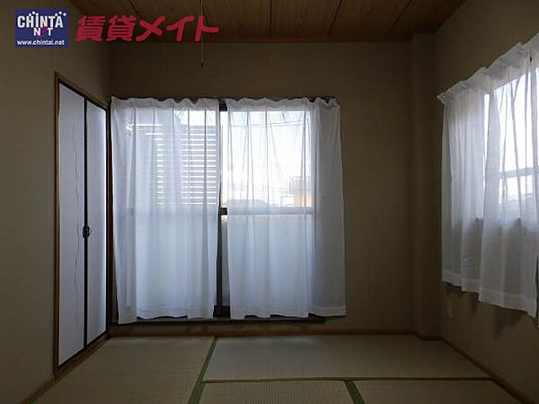 画像9:その他部屋・スペース−落ち着く和室もあります