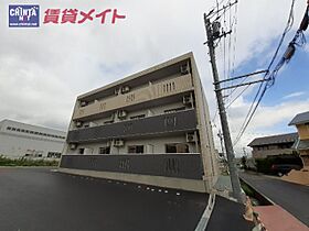 三重県津市幸町（賃貸マンション1K・1階・30.00㎡） その1