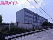 津市立一身田中学校 1625m