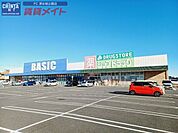 ジップドラッグ一身田店 634m