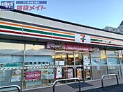 セブンイレブン津エアポートライン前店 804m