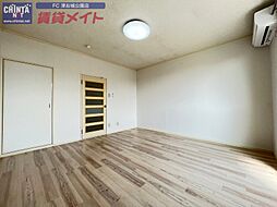 ルクール津 1階1Kのリビング/ダイニング