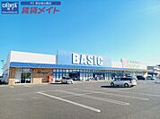 ベーシック一身田店 994m