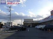 ぎゅーとらラブリー津神戸店 442m