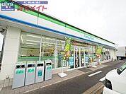 ファミリーマート芸濃町林店 1022m