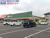 ぎゅーとらラブリー芸濃店 277m
