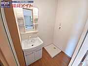 他の部屋の写真を代用しております。