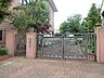 周辺：挨拶がこの学校の伝統であり、学校では皆挨拶の習慣がついている。先生や先輩後輩と仲がいいところがいい所だと思う。イベント、特にクラス一致団結できるイベントが多くみんな仲がいいです。