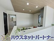 お料理できたらカウンターから手渡しができます。家族で会話をしながらお料理を楽しく。