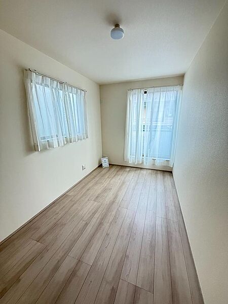 洋室を拡大表示