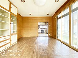 居間