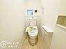 トイレ：オート開閉のフタなので、手を触れず清潔・快適なトイレです！