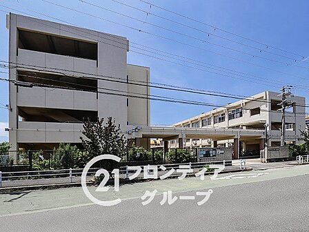 神戸市立有瀬小学校 徒歩14分。 1120m
