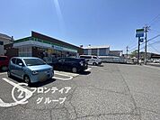 ファミリーマート明石八木店 徒歩8分。 640m