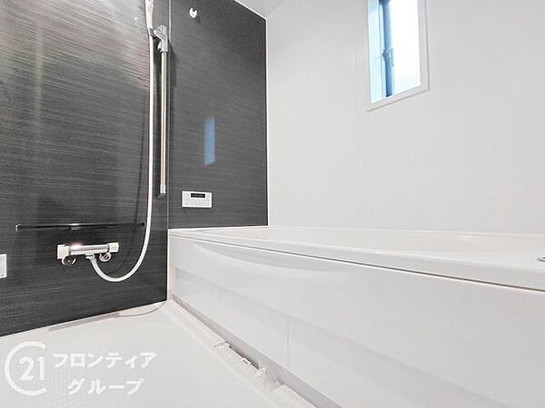 浴室を拡大表示
