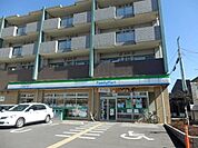 ファミリーマートさいたま大成町四丁目店 62m