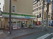ファミリーマート大宮中央店 77m