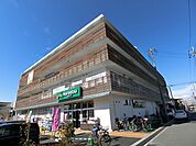 マルエツ天沼店 438m