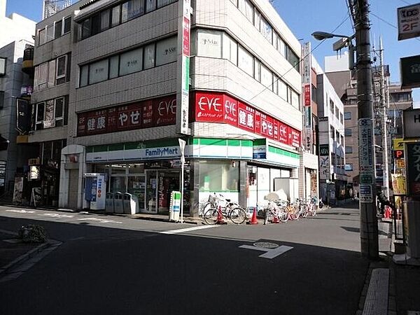 画像22:ファミリーマートさいたま桜木町店 300m