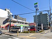 ファミリーマート平野区役所東店(コンビニ)まで222m