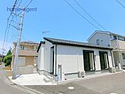生活環境の整った閑静な住宅街です。バス停まで5分で便利です。