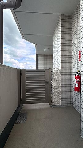 玄関 ダイアパレス瓢箪山〜駐車場2台×ペット可×南向き〜 6階/-