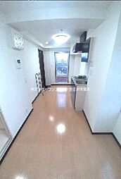 メゾン・アンサンブル 401 4階ワンルームのリビング/ダイニング