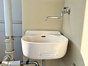 バルコニーには、掃除やガーデニングに便利なスロップシンク付き