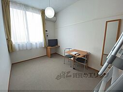 レオパレス丸の木 205 2階1Kのリビング/ダイニング