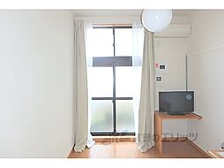 レオパレス淡海 108 1階1Kのリビング/ダイニング