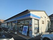 ローソン　栗東小柿六丁目店まで290メートル