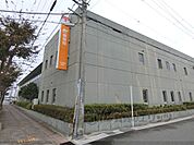 八日市郵便局まで600メートル