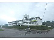 日枝中学校まで2600メートル