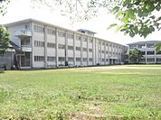 西中学校まで2000メートル