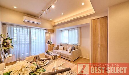 ＊角部屋ならではの2面採光、自然光に包まれ明るく快適な暮らしを叶えます＊（家具・小物等は付属しておりません）