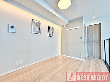 ＊マルチＷＩＣそ備えた洋室約6.2帖、豊富な収納で住空間スッキリ＊（小物等は付属しておりません）