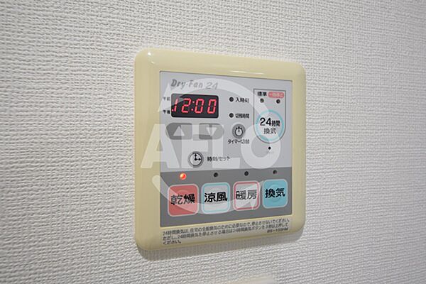 画像17:ルクレ堺筋本町レジデンス　浴室乾燥暖房機