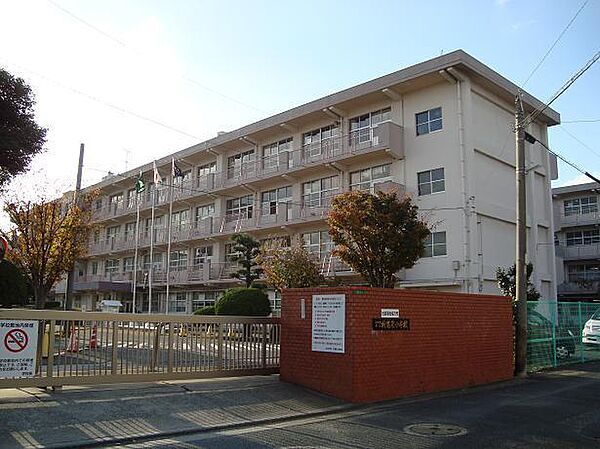 画像15:折尾東小学校(640m)