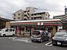 周辺：セブンイレブン八幡紅梅1丁目店(410m)
