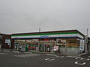 ファミリーマート／直方菜の花大橋東店 (750m)