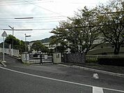 中間市立中間北小学校(760m)