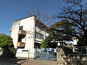 直方北小学校(550m)