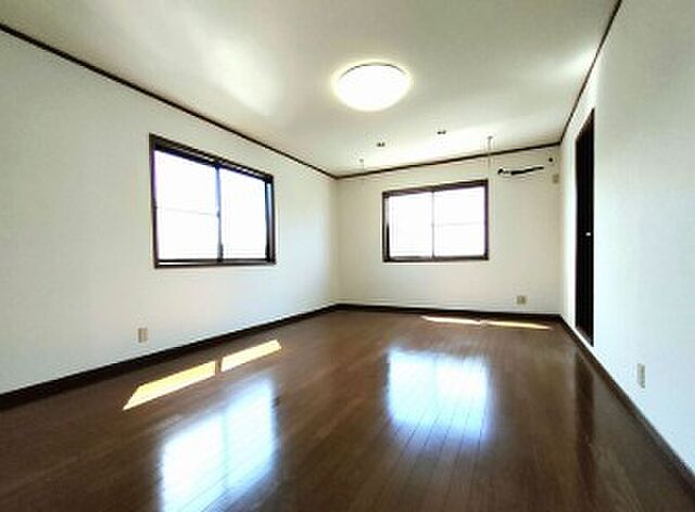 洋室 渋川市吹屋