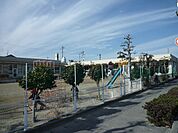 幼稚園、保育園「布袋東保育園まで1100m」