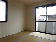 い草のよい香りのする和室です。