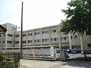 中学校「江南市立古知野中学校まで1589m」