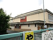 小学校「江南市立布袋小学校まで957m」