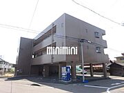 重厚感のある建物です。